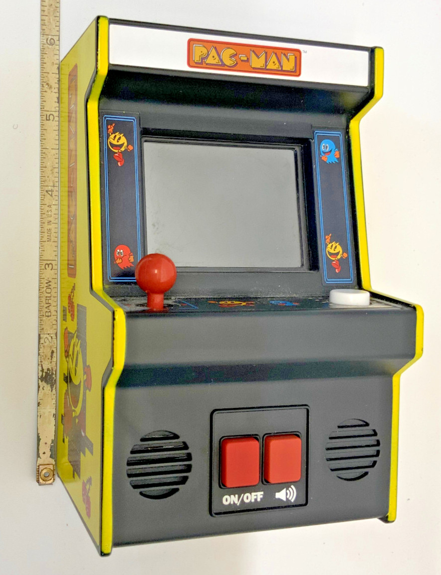 Pac-Man Micro Player Pro: 5.5″ Mini Arcade Machine, Fully Playable Video Game