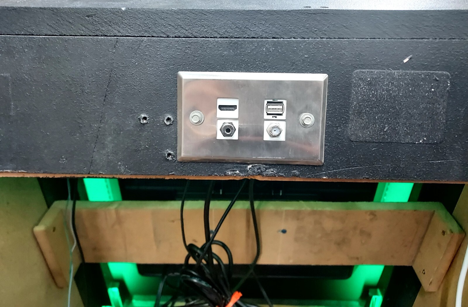 BOJICADE Stand Up Arcade Custom Multicade EPOXY/RESIN Side Art OKOBOJI Iowa WOW!