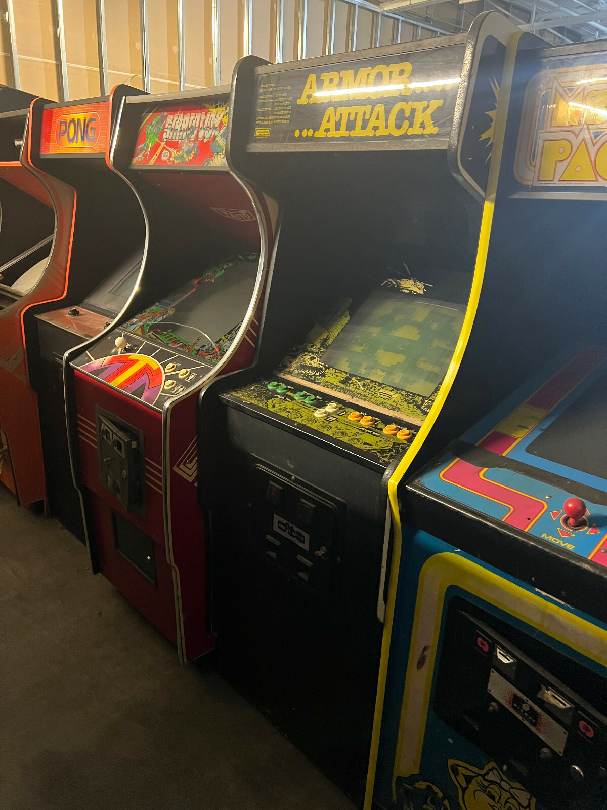 ARMOR ATTACK ARCADE MACHINE by CINEMATRONICS 1980 (Excellent Condition) *RARE*
