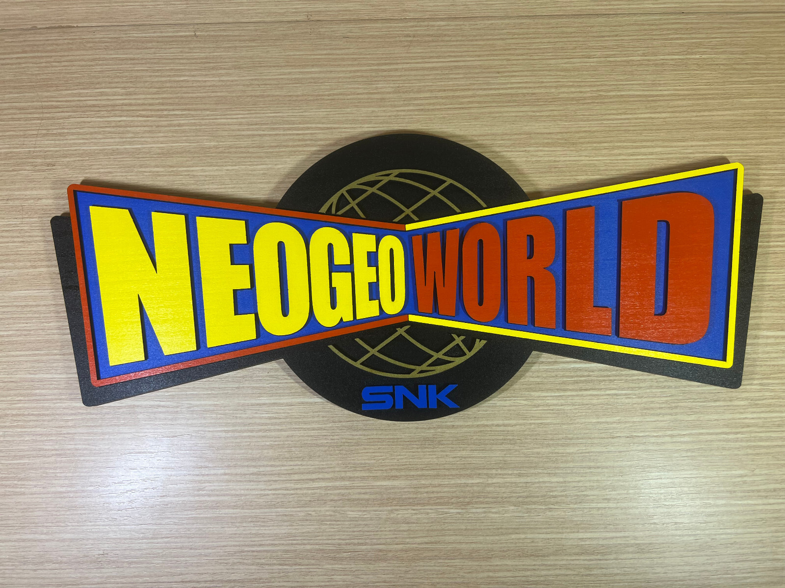 CLEARANCE NEO GEO WORLD Logo sign in wood – Wall display – MVS Aes CD