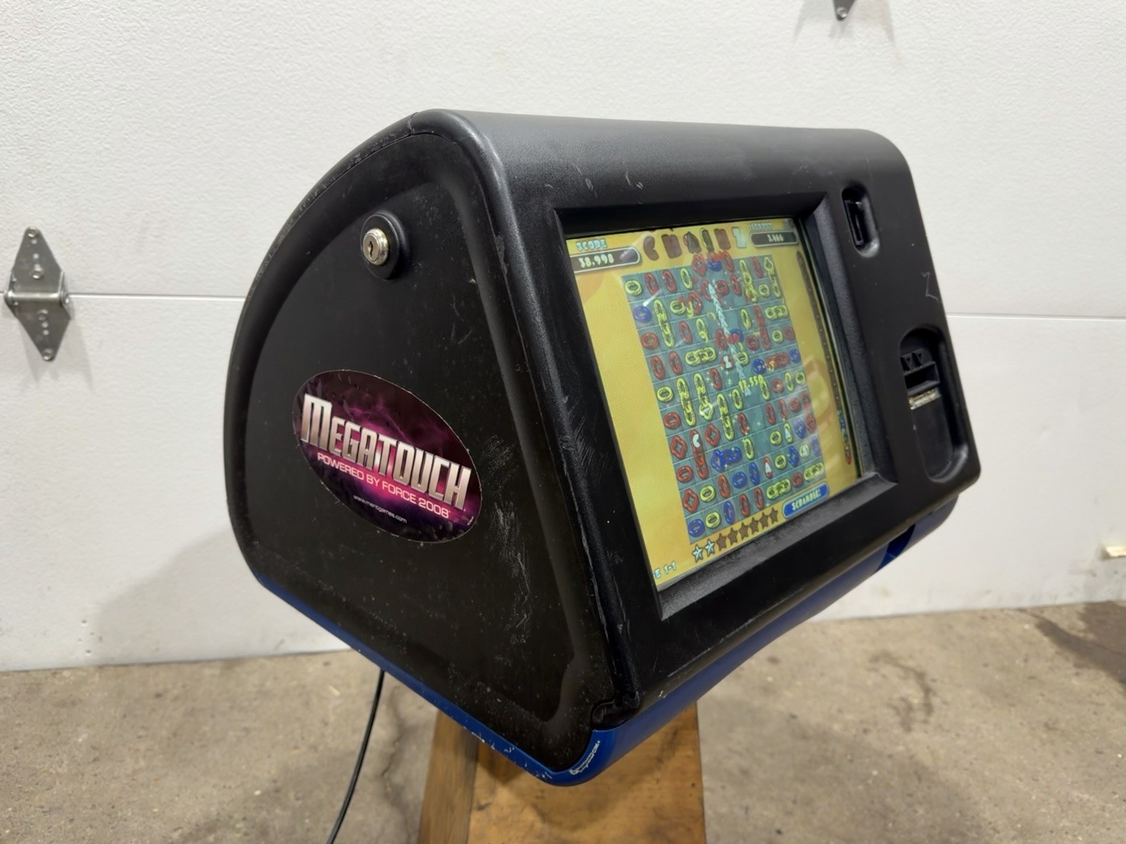 2008 Merit Megatouch Force Radion Bartop Touchscreen Arcade Game