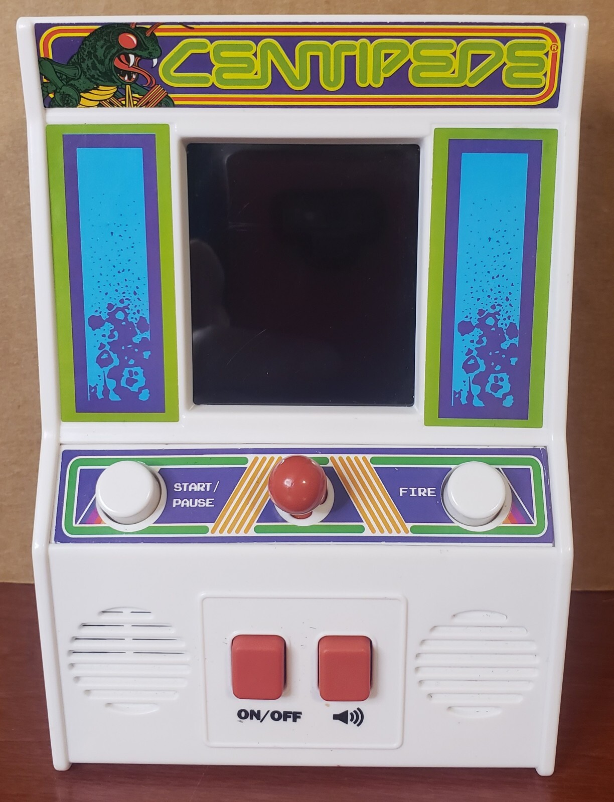 VINTAGE 1981 ATARI CENTIPEDE HAND HELD MINI ARCADE VIDEO GAME WORKS 100%
