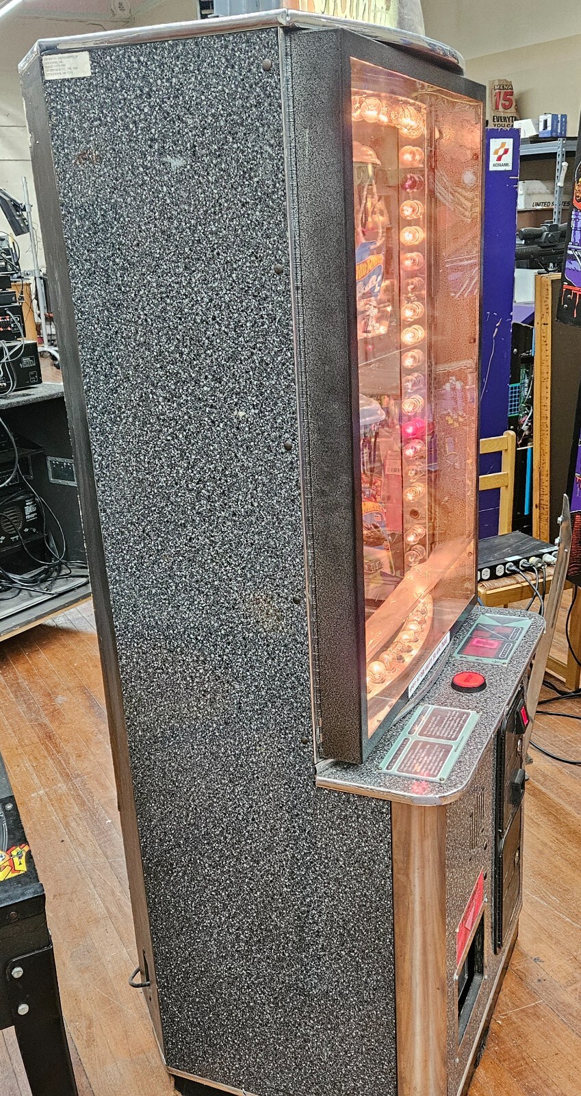 Sammy USA Co. SPORTS ARENA Arcade Prize Redemption Game WORKING