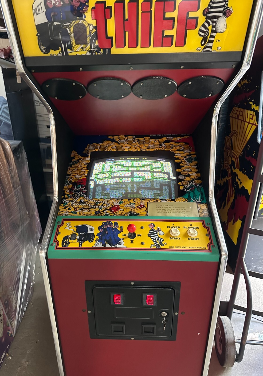 Thief Arcade Game ** Rare **