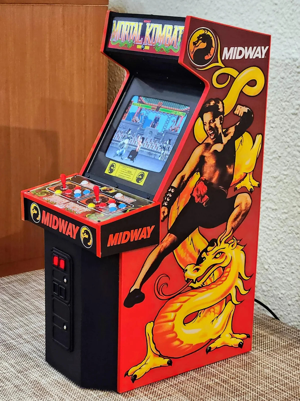 1:4 Scale Mortal Kombat Arcade Cabinet – Playable Miniature