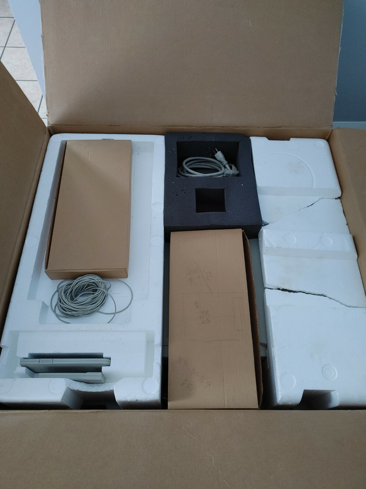 NEC CRT Projector