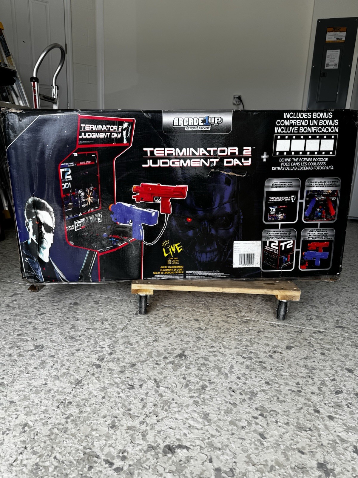 ARCADE 1UP T2 TERMINATOR 2 JUDGEMENT DAY. BRAND NEW SEALED IN BOX. – NOT DELUXE