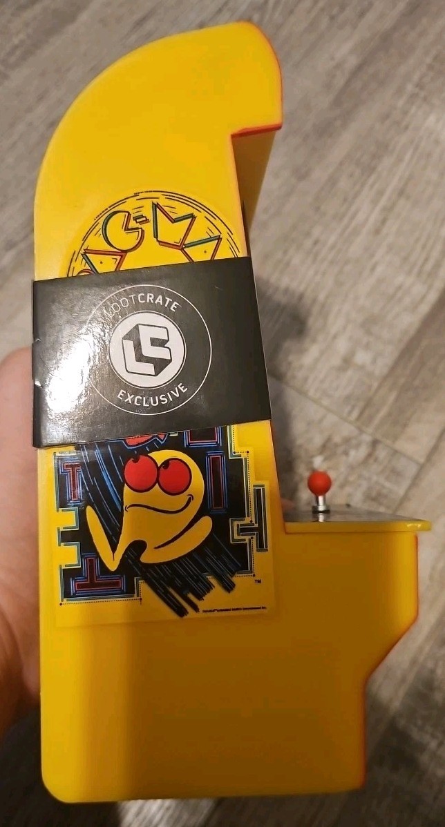 Pac-Man Arcade Game Phone Stand Brqnd New