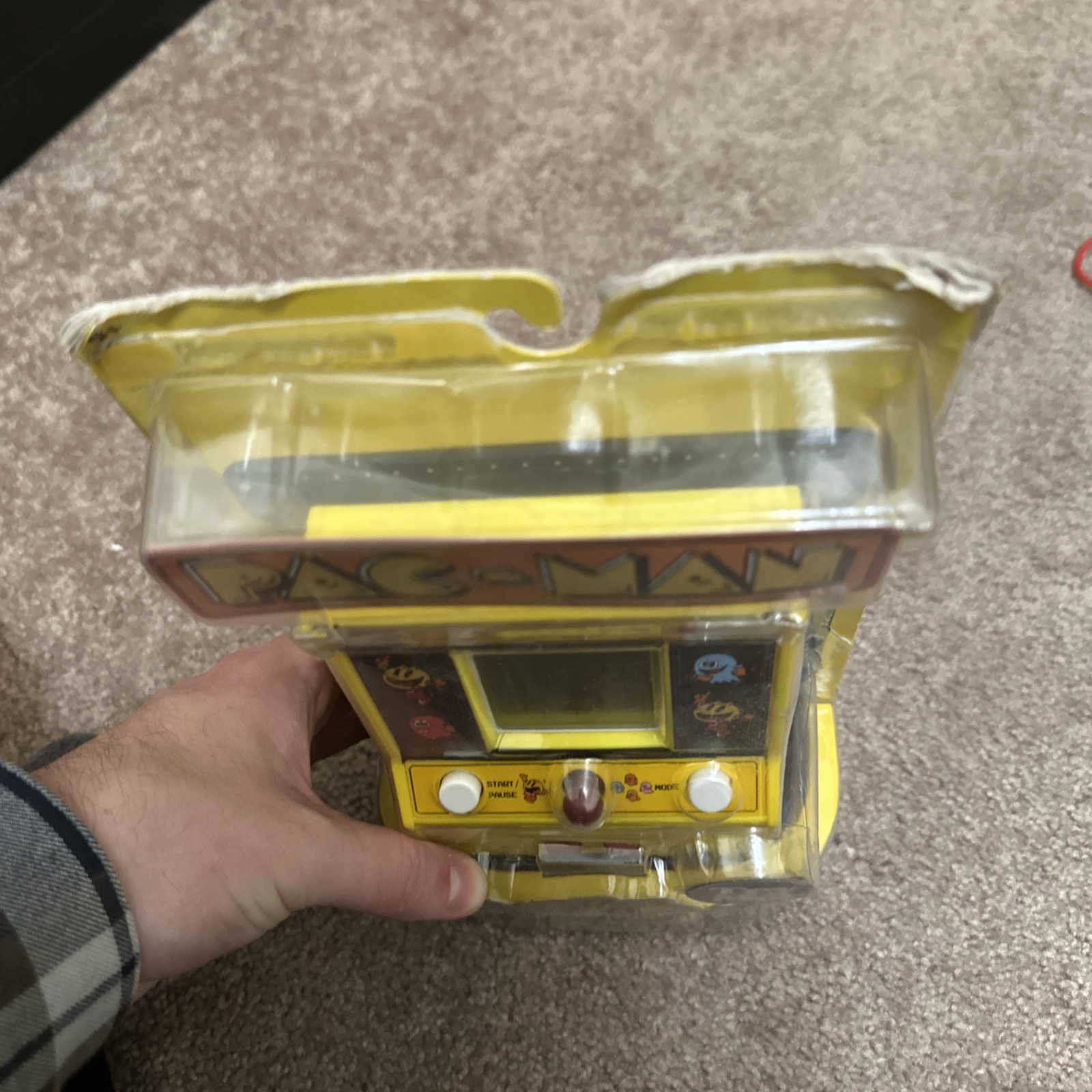 Pac-Man Mini Game Arcade Machine Handheld Classic Gameplay ~ Retro NEW basic fun