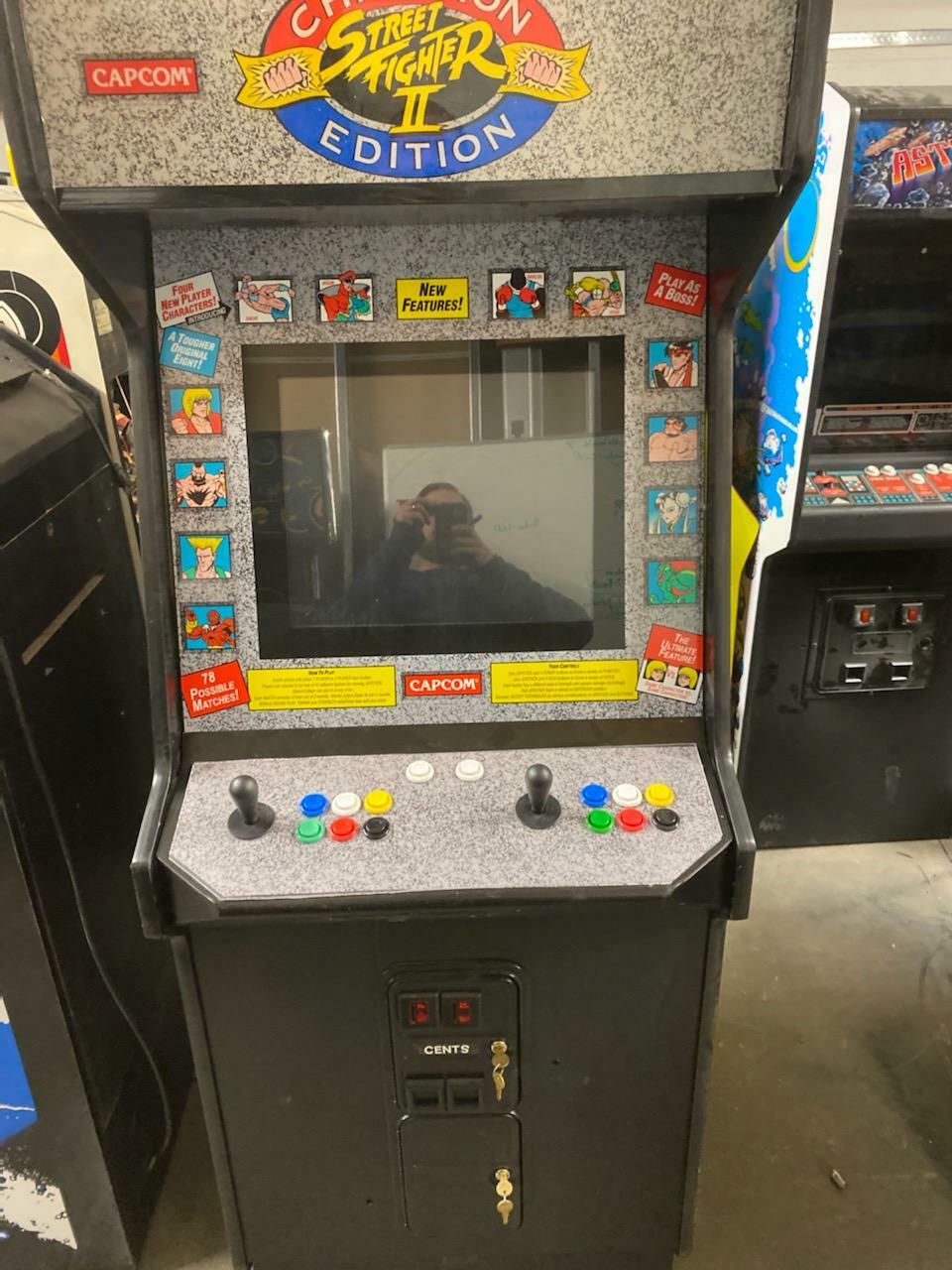 STREET FIGHTER II ARCADE MACHINE by CAPCOM (Excellent Condition)