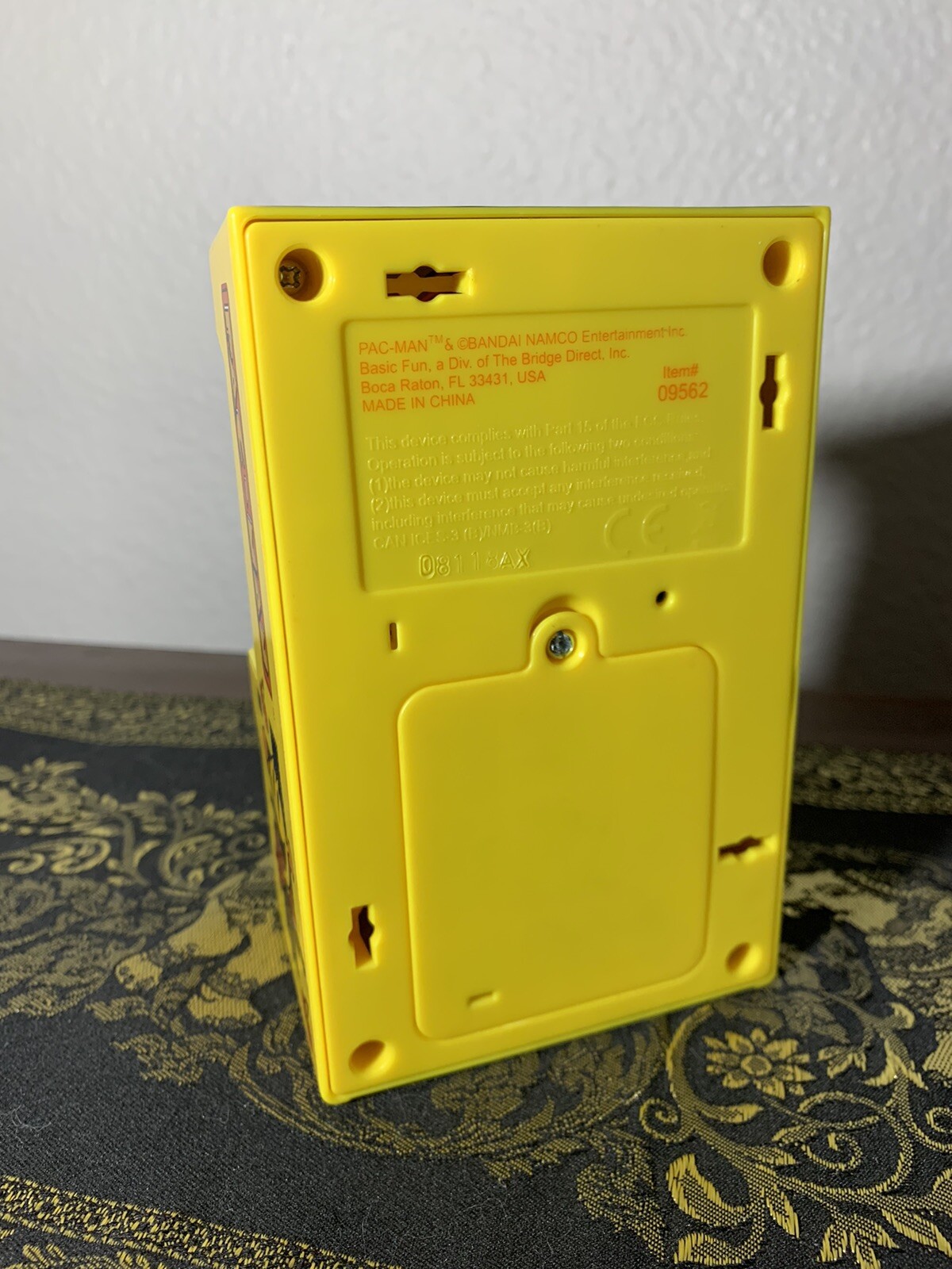 Bandai/Namco Pac-man Handheld Mini Arcade Retro Pacman Video Game Machine Toy