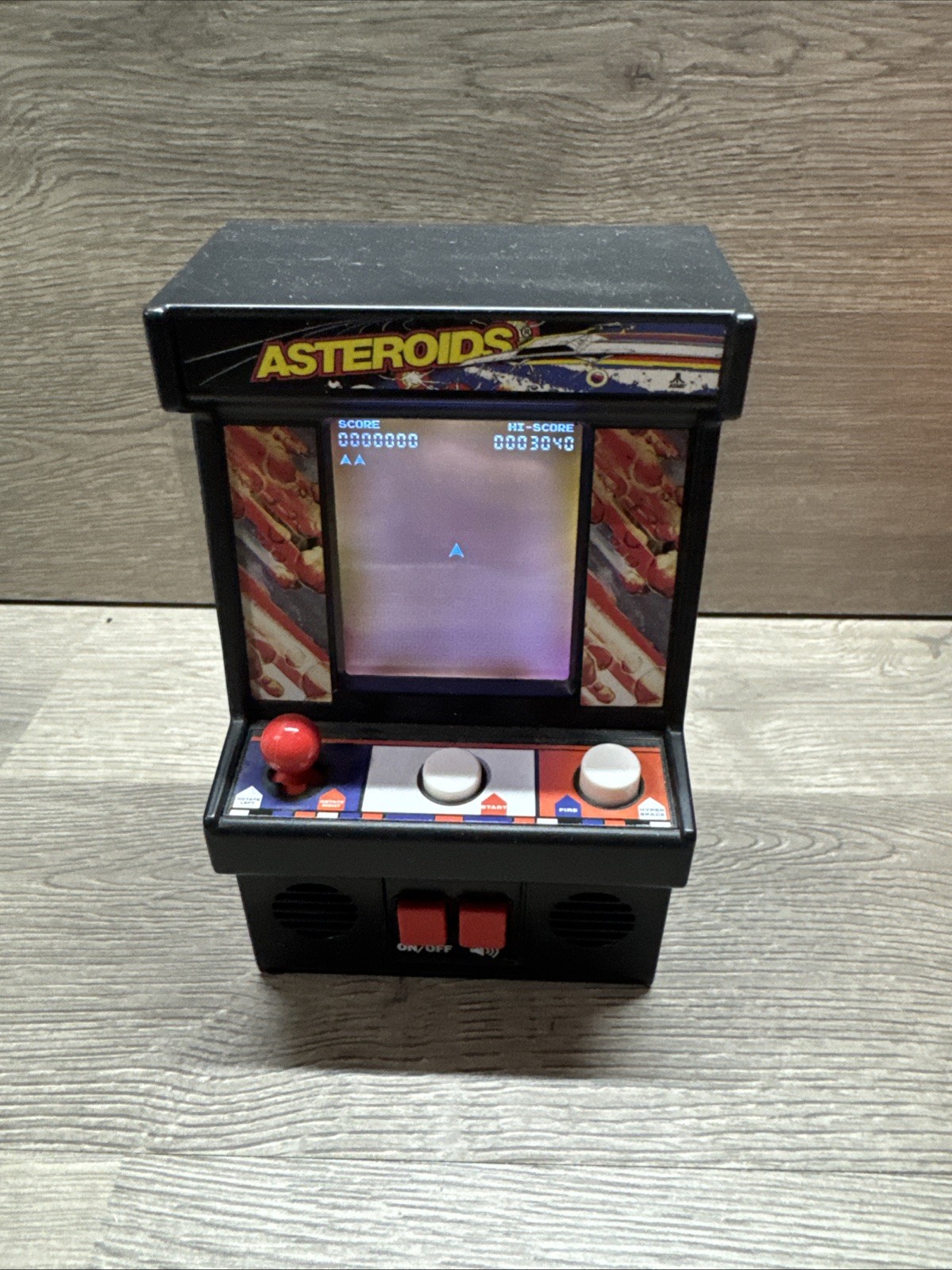 1979 Vintage ASTEROIDS interactive mini arcade style joystick controls