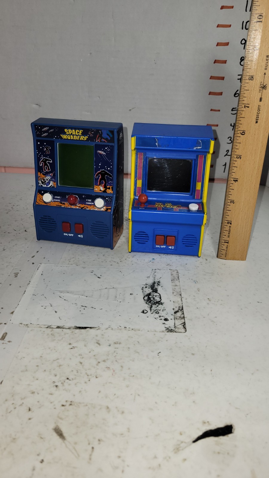 Ms Pacman/space Invaders Arcade Mini Handheld Tabletop Game Electronic Tested