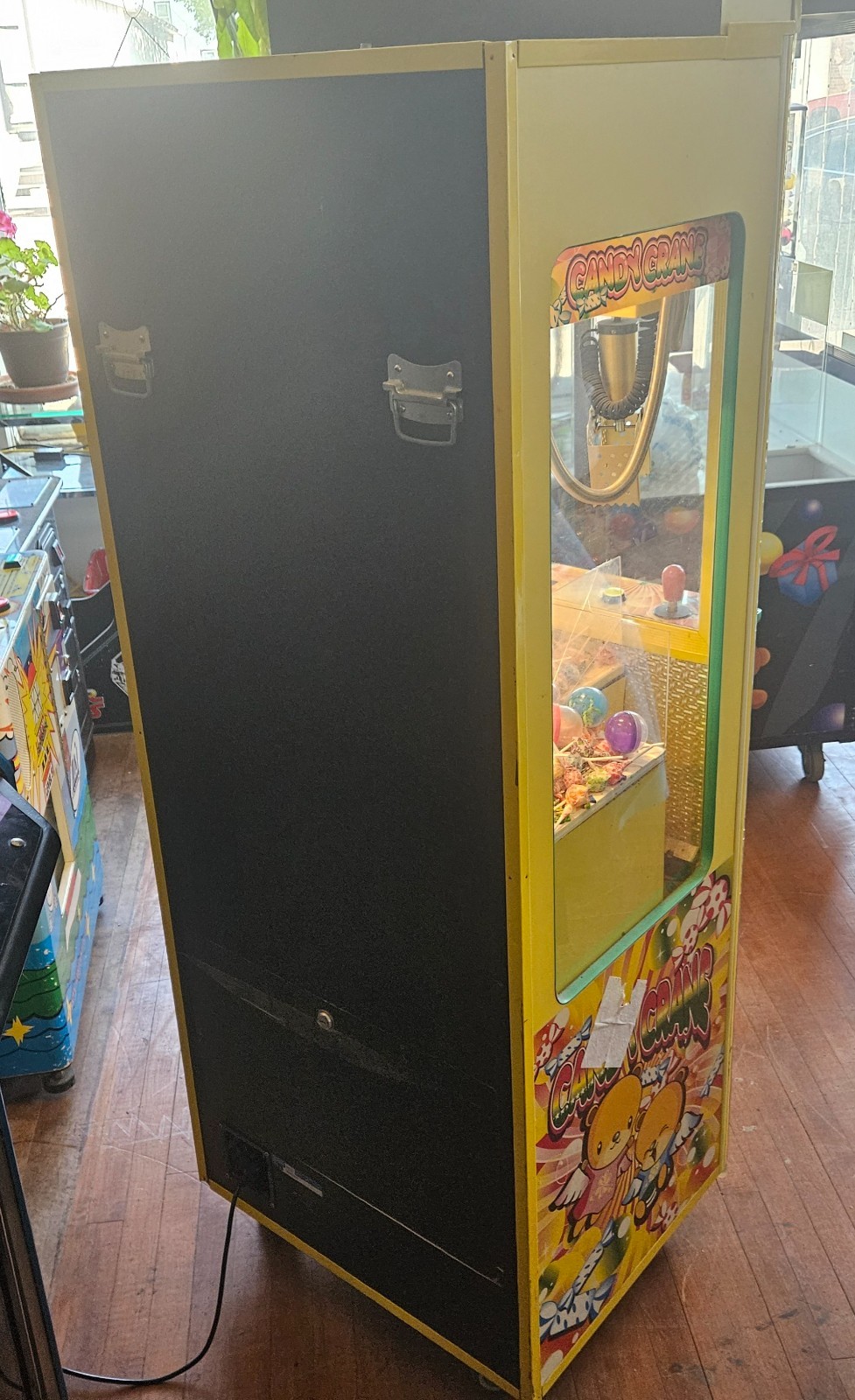 Coastal Amusements CANDY CRANE Arcade Prize Redemption Claw Machine WORKS