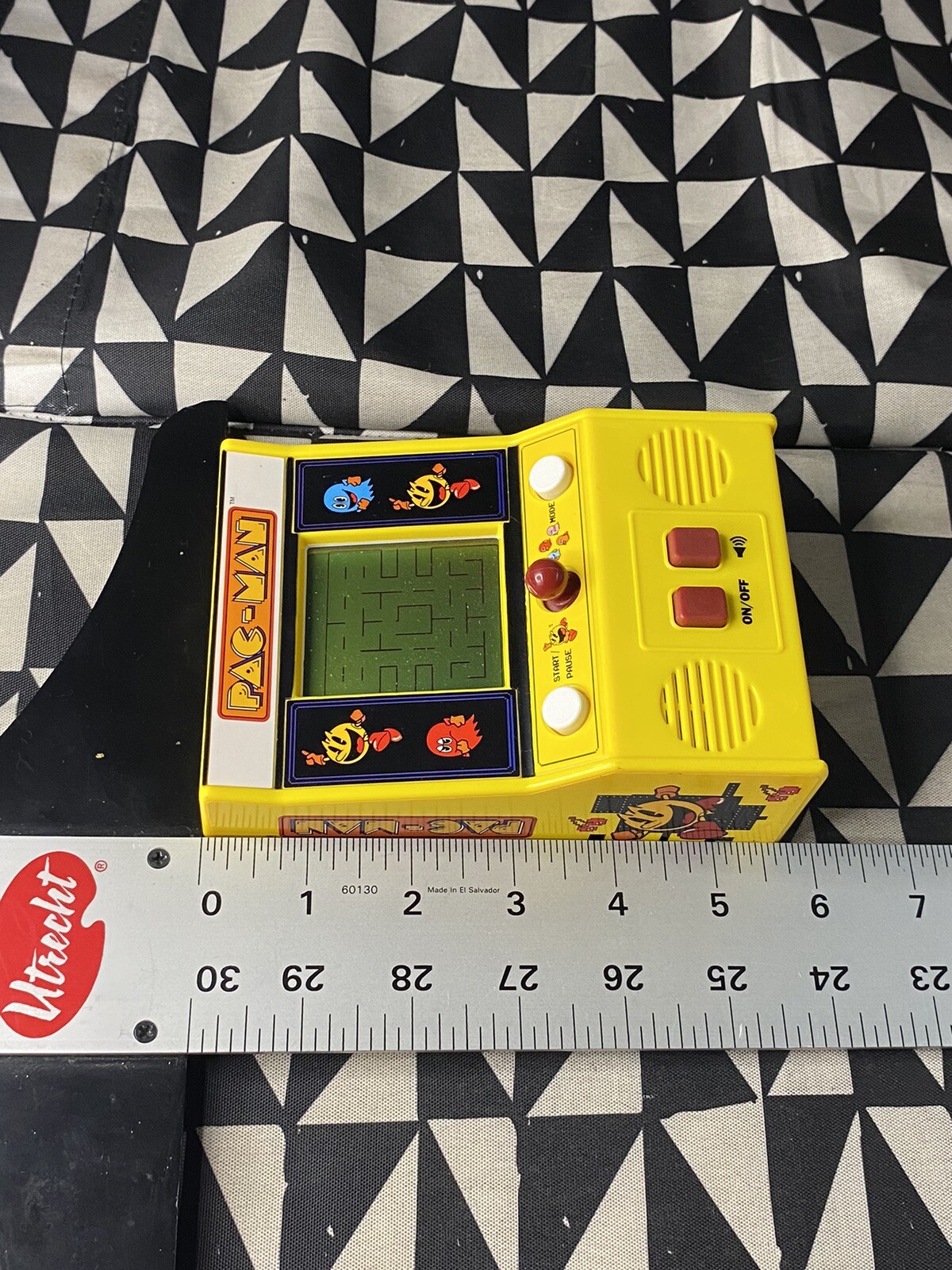 Pac-Man Mini Arcade Game Pacman Machine Handheld Nostalgia Classic Game Play