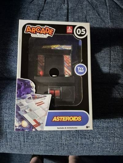 ASTEROIDS Arcade Classics #05 Retro Mini Handheld Video Game NEW Sealed