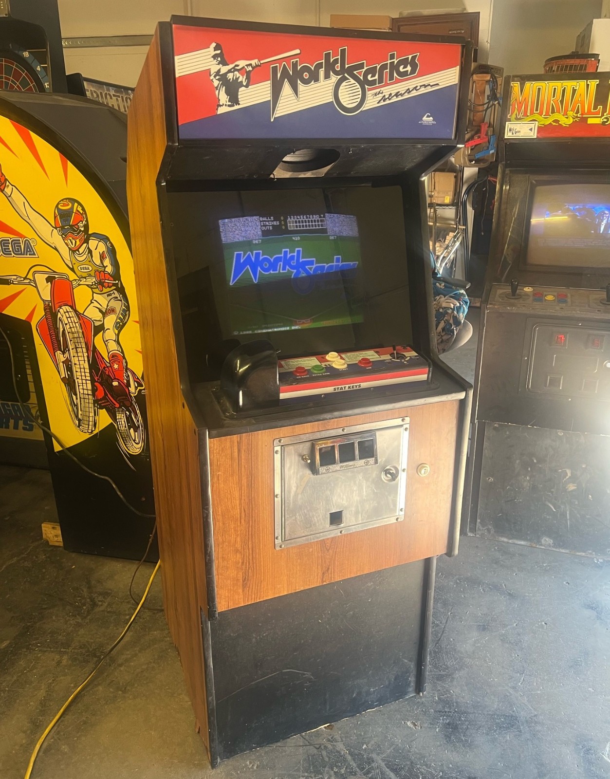 WORLD SERIES BASEBALL ARCADE MACHINE by CINEMATRONICS 1985 (Excellent) *RARE*