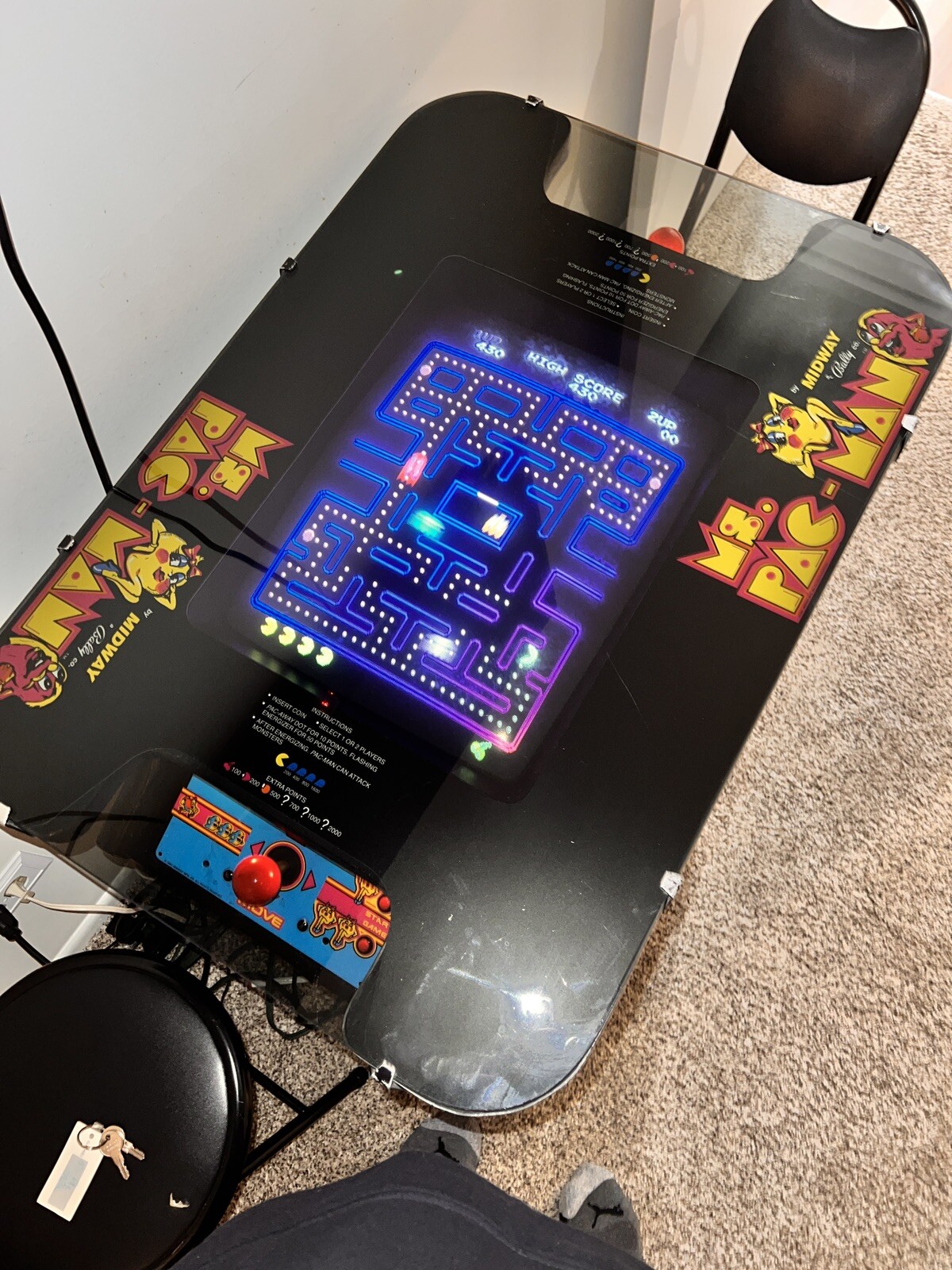 Ms pacman tabletop arcade. Wooden exterior, made by Midway Bally company, ORG.