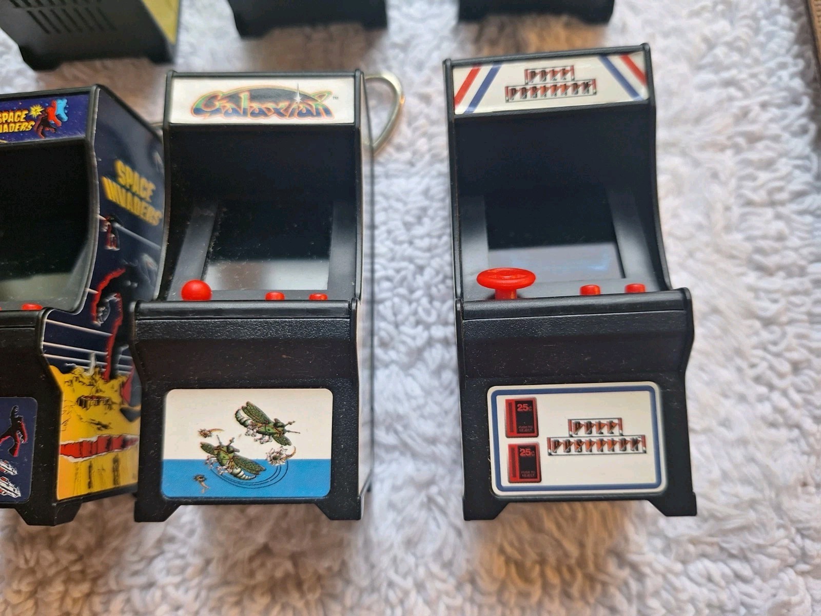 Tiny Arcade Games Keychain Lot of 8 PacMan Frogger Galaxian Dig Dug WORKING