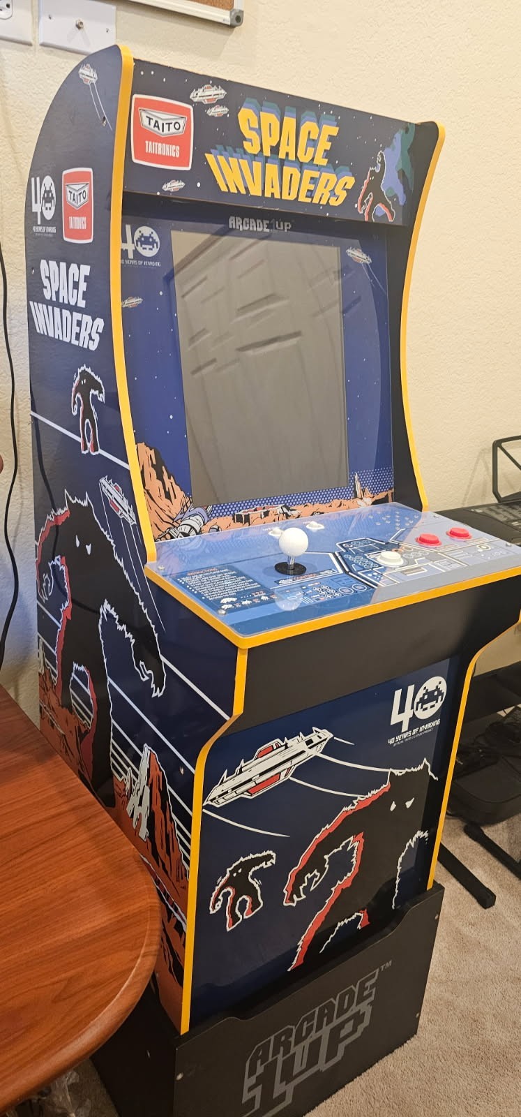 Space Invaders Arcade1up Retro Machine with height Riser – Great Condition