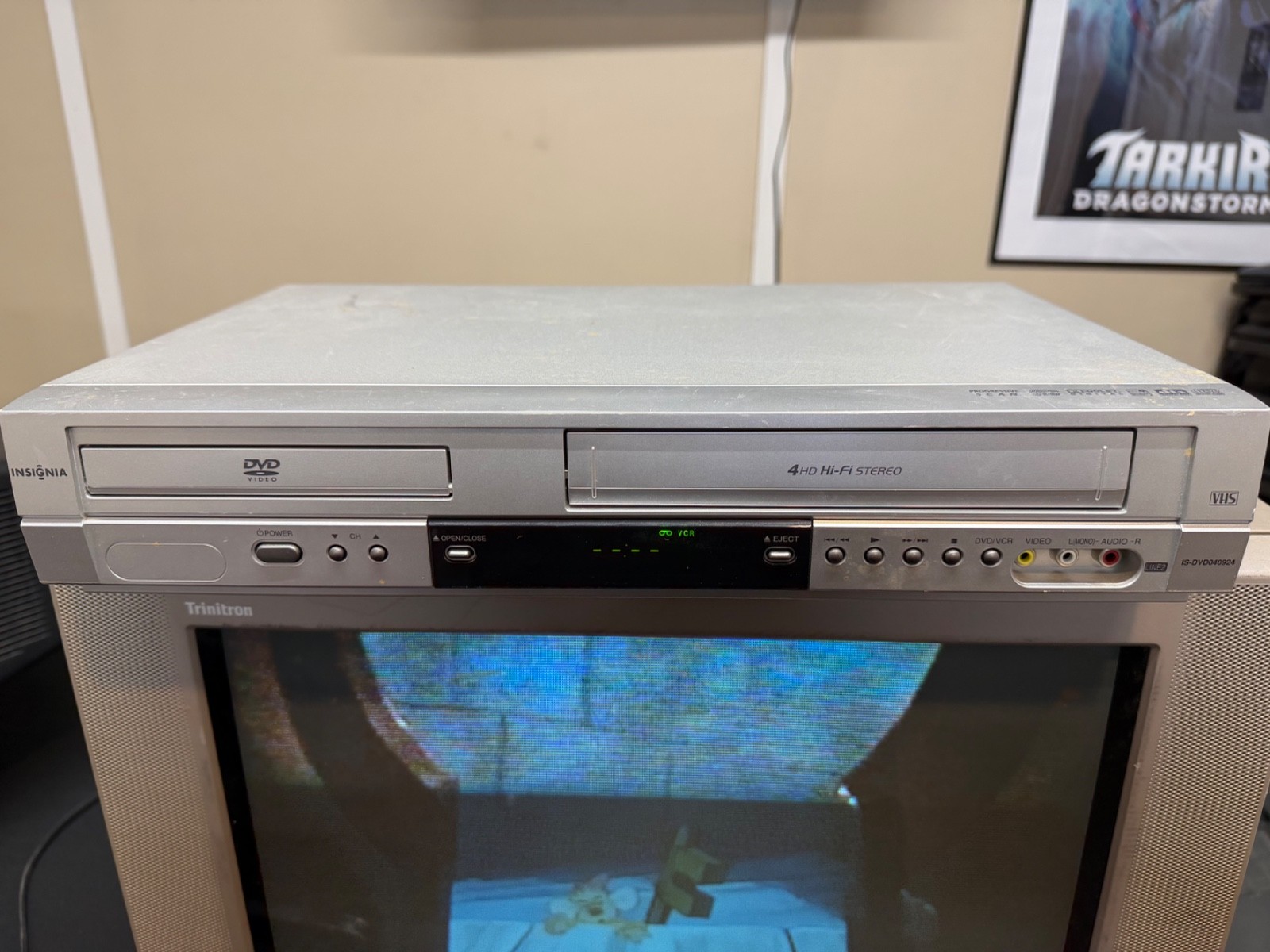 Insignia DVD / VHS combo model DVD040924 (no remote)