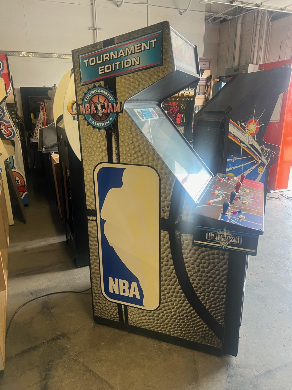NBA JAM ARCADE MACHINE by MIDWAY 1993 (Excellent Condition)