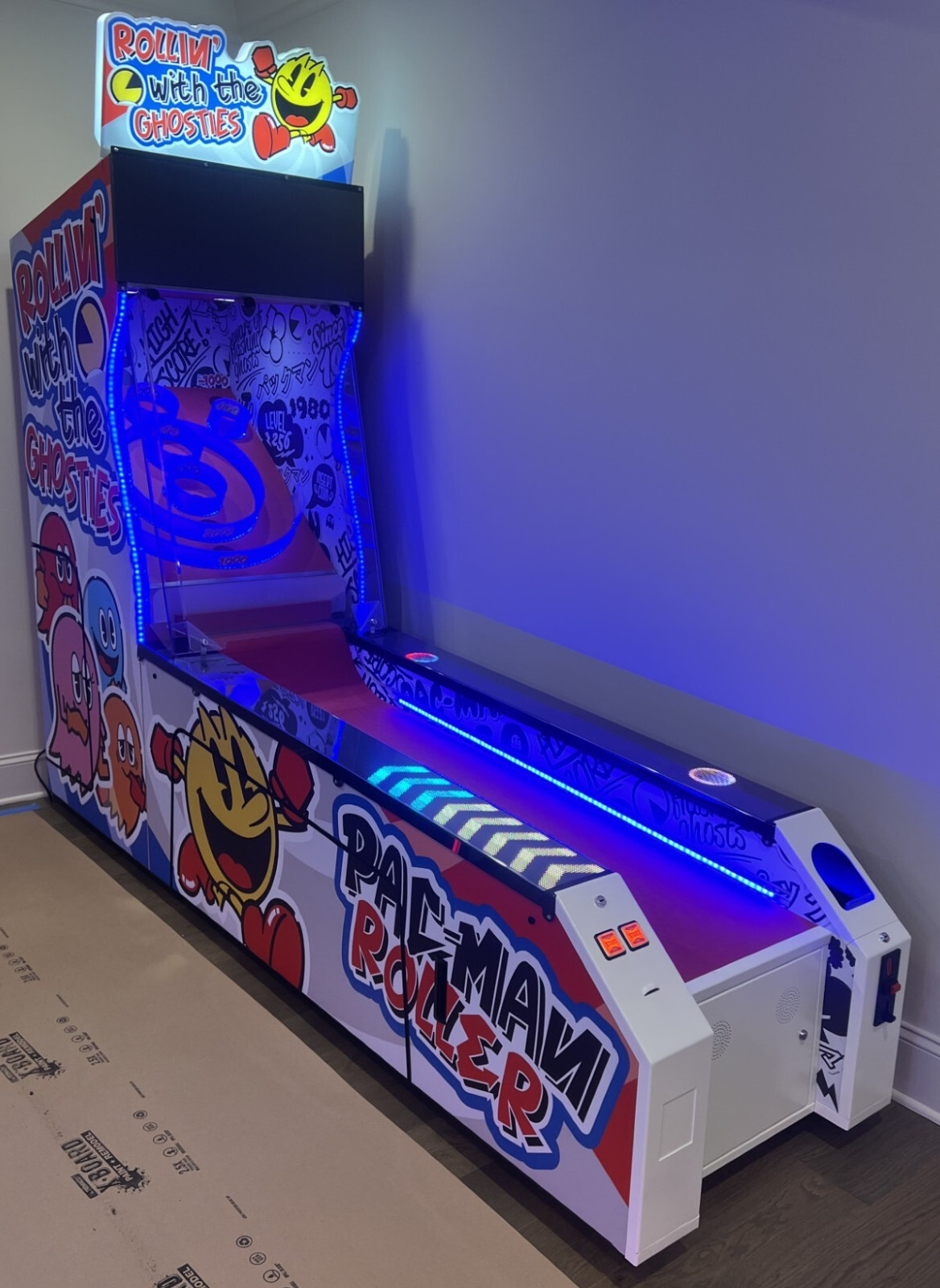 PAC MAN ROLLING with the GHOSTS SKEEBALL BOWLING Arcade Machine by BANDAI