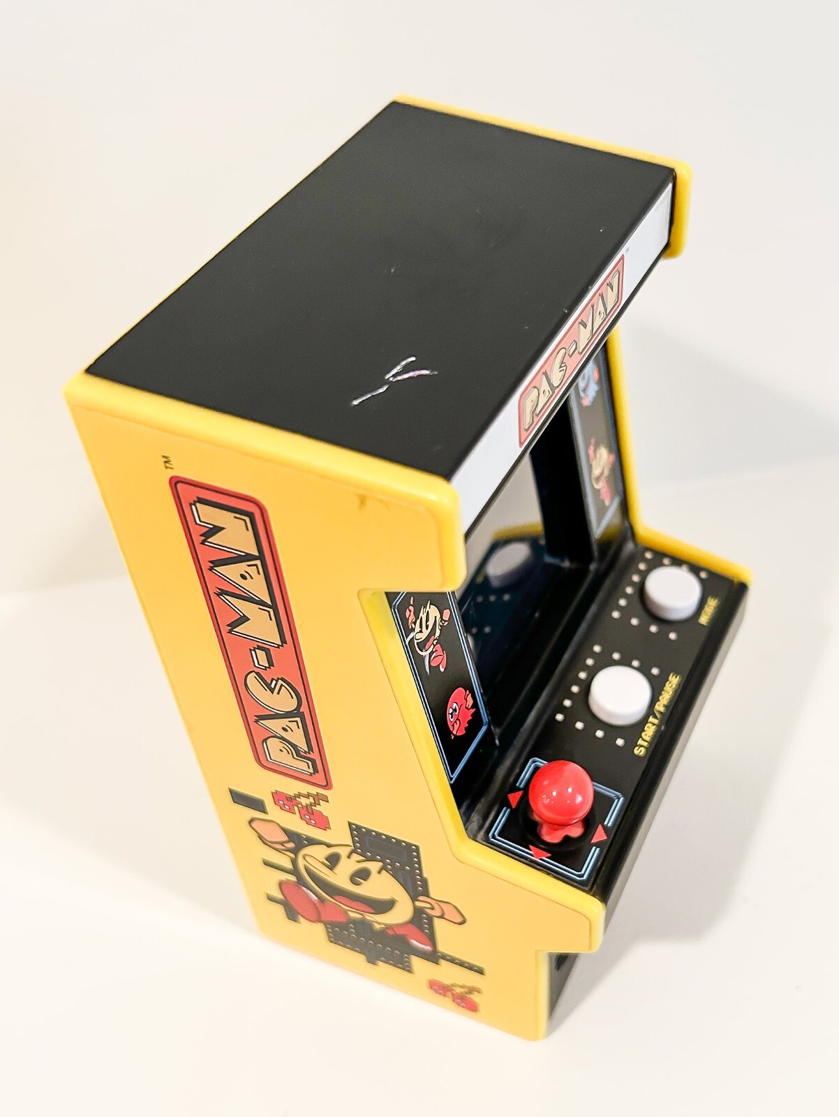 Pac-Man Mini Arcade Game Bandai Namco 09562 Miniature Pacman