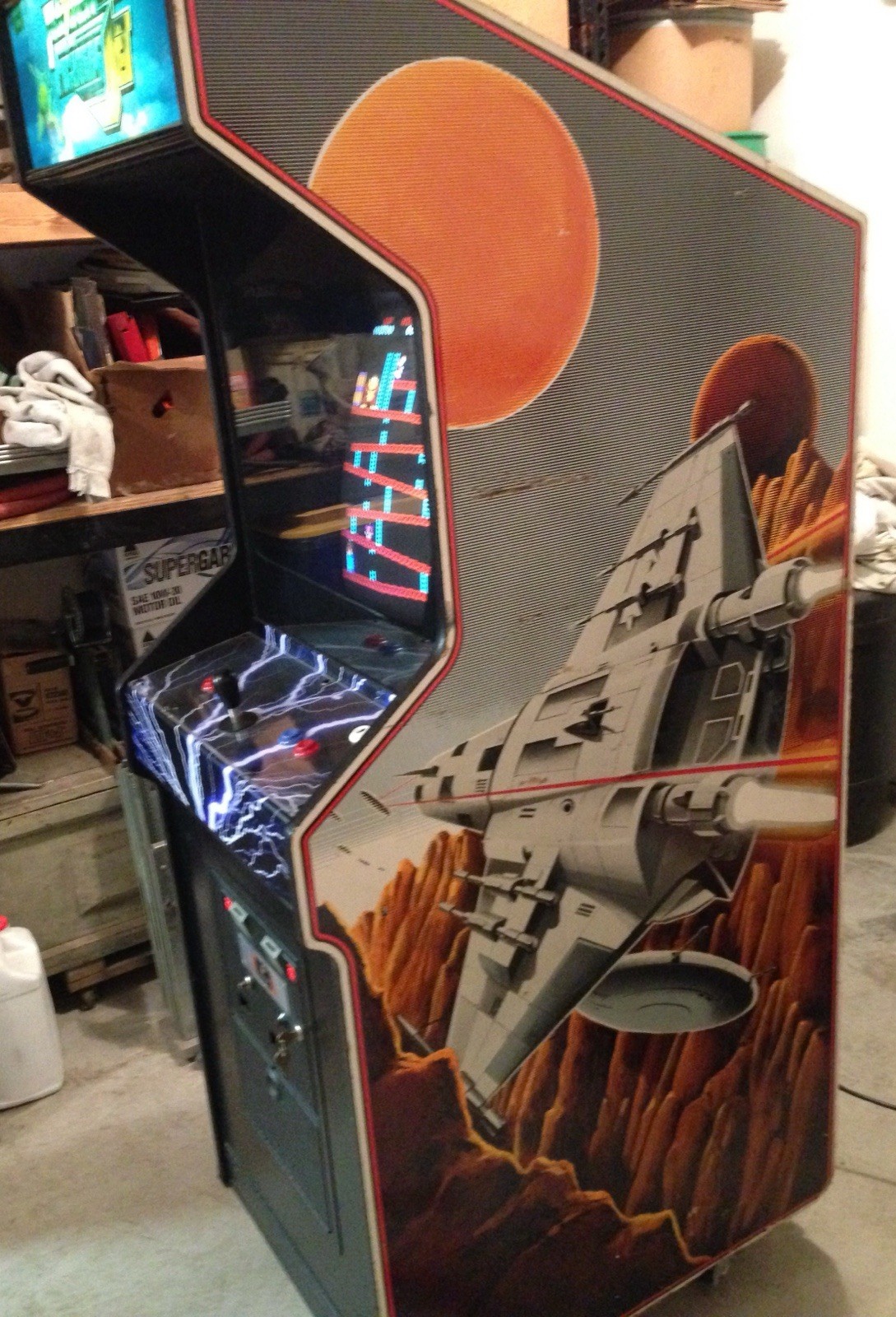 FULL SIZE STAND UP VIDEO ARCADE MACHINE WITH 60 CLASSIC GAMES IN ONE MACHINE