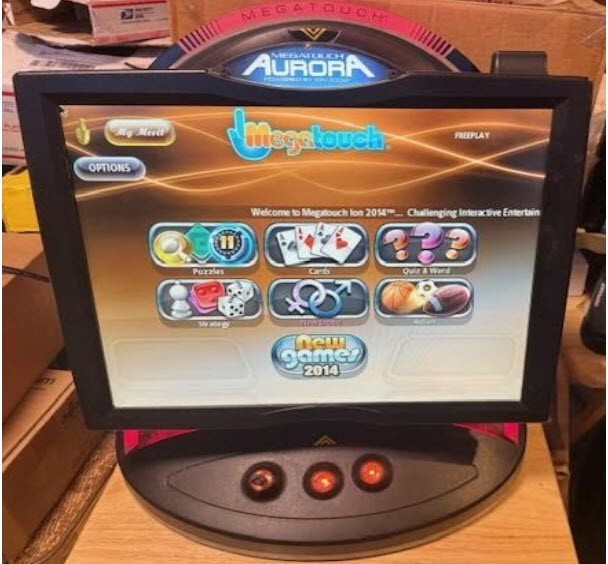 19″ LCD MERIT MEGATOUCH 2014 ION AURORA VIDEO ARCADE MULTY GAMES (has 210 games)