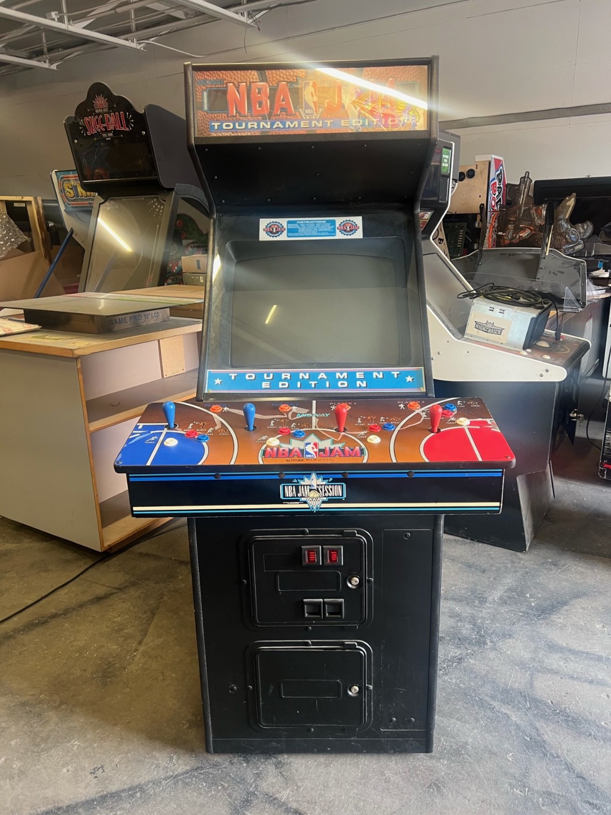 NBA JAM ARCADE MACHINE by MIDWAY 1993 (Excellent Condition)
