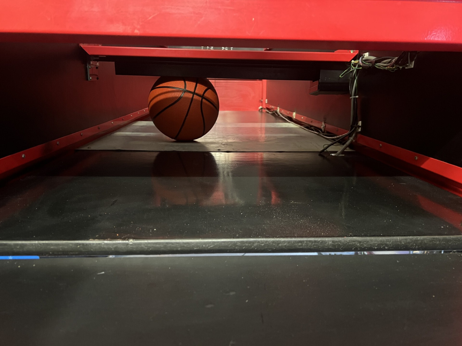 HOOPS FEVER BASKETBALL MACHINE by ICE (Excellent) *RARE*