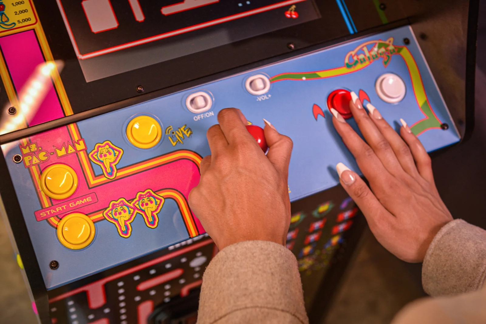 Ms. PAC-MAN & GALAGA Class of ’81 Deluxe Arcade Game with WIFI, 12 Classic Games
