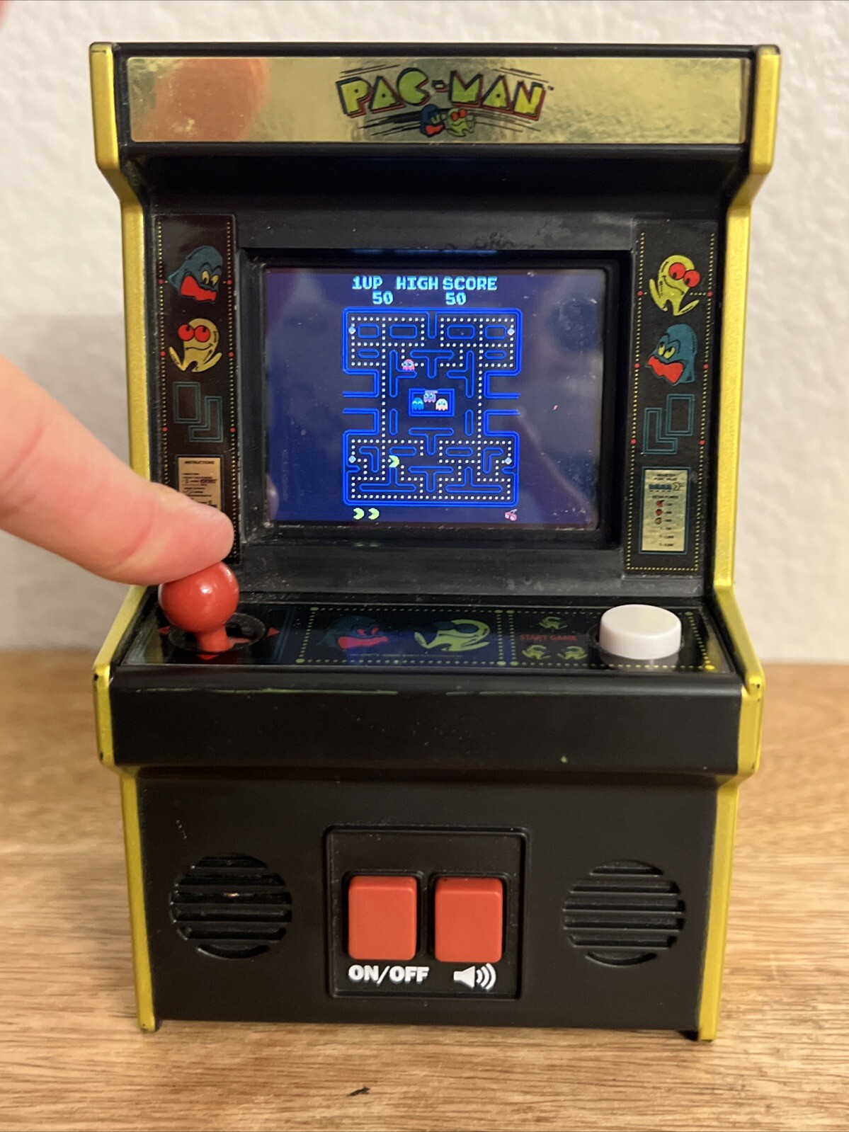 Pac Man Video Game Mini Arcade Machine Bandai Plastic Toy 2020