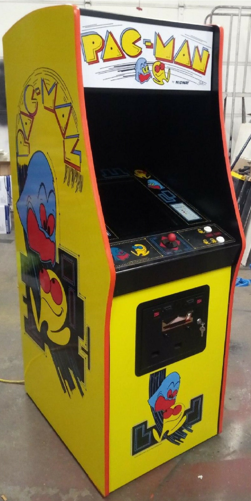 PAC-MAN ARCADE MACHINE by MIDWAY (Excellent Condition) *RARE*