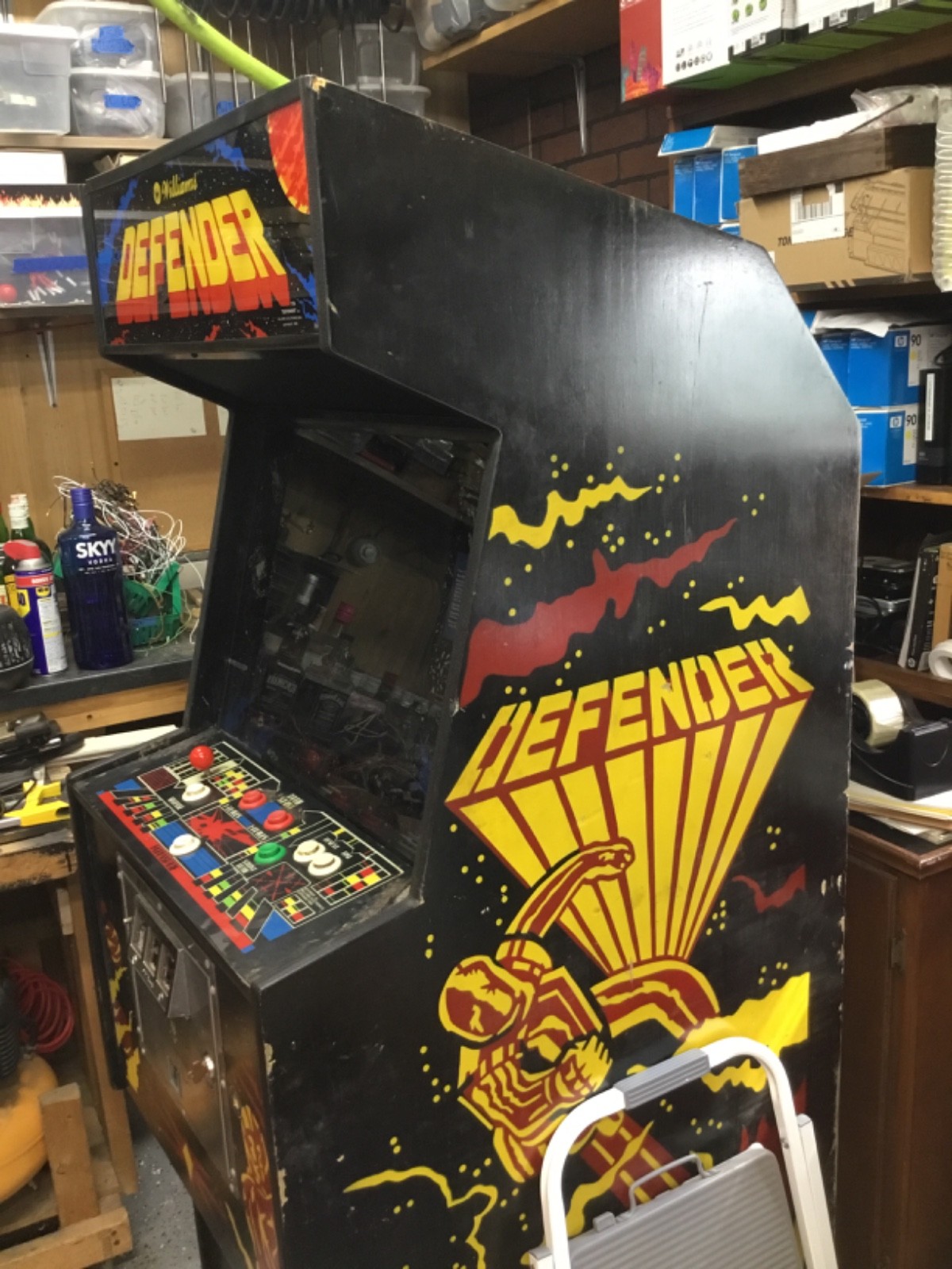 DEFENDER Arcade, Good Working Original Video Game cabinet
