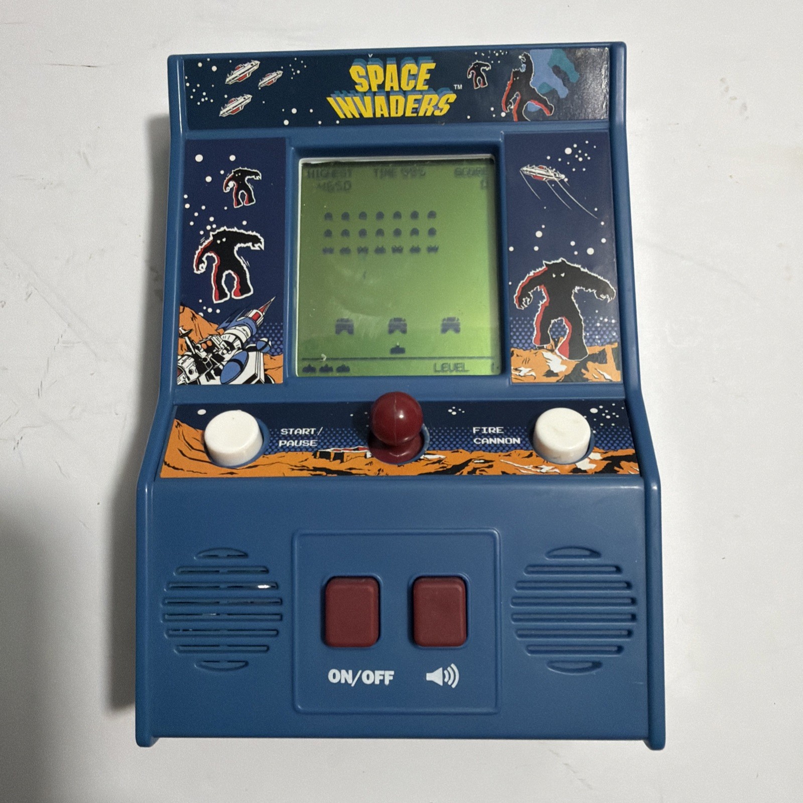 2016 Taito Space Invaders Retro Mini Arcade Hand Held Video Game – Works 100%