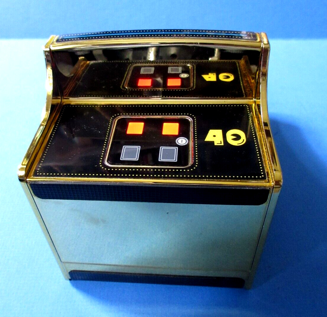 My Arcade Pac-Man 40th Anniversary Micro Player 6.75″ Gold Plated USB NEW