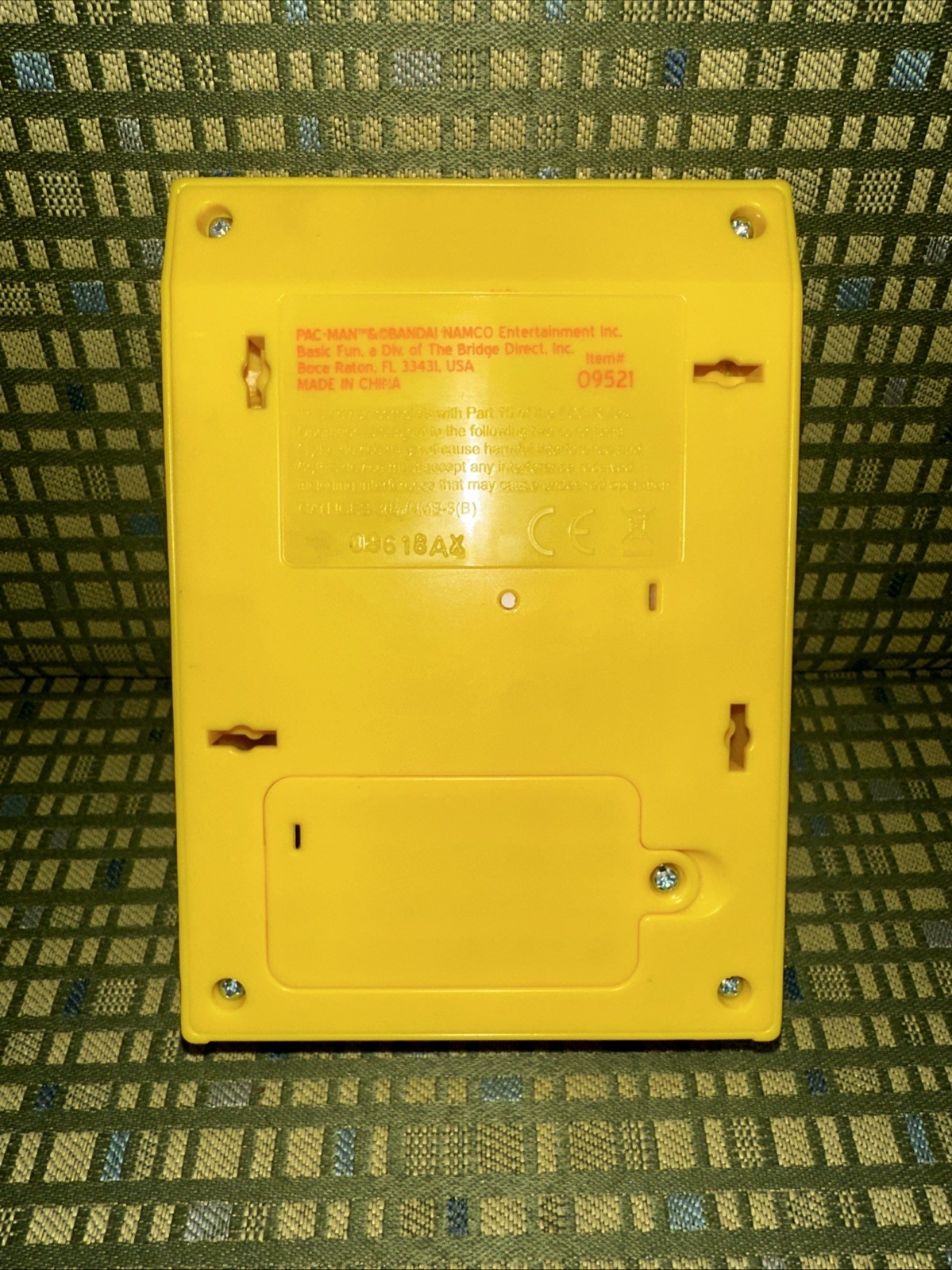 Bandai Namco Pac-man Handheld Mini Arcade Retro Video Game 09521-5 3/4” H Tested