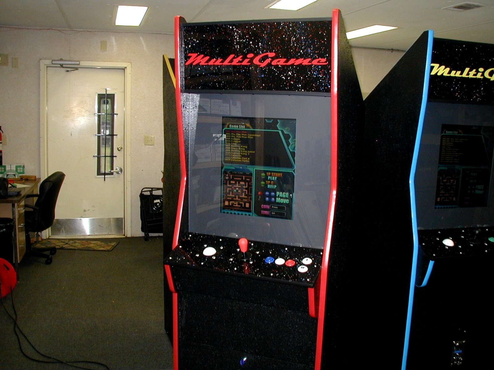 412 Game/ Coin Operated Arcade Game (Brand New Cabinet / Trackball Controller)