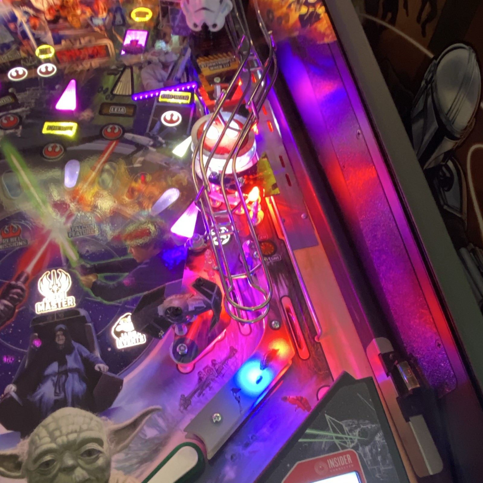 Stern Star Wars: Fall of the Empire Pinball Machine – Premium – dialed in!!