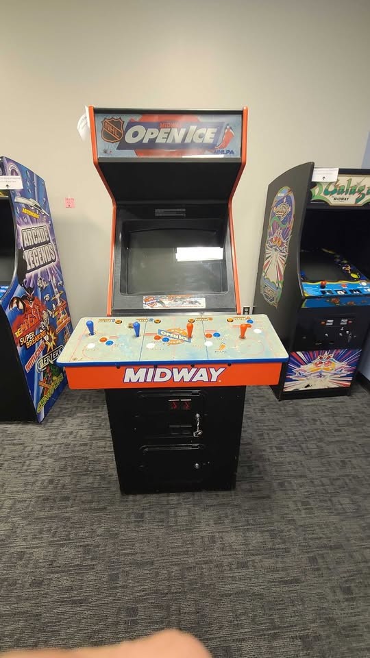 NHL Open Ice: 2 on 2 Challenge arcade machine, original