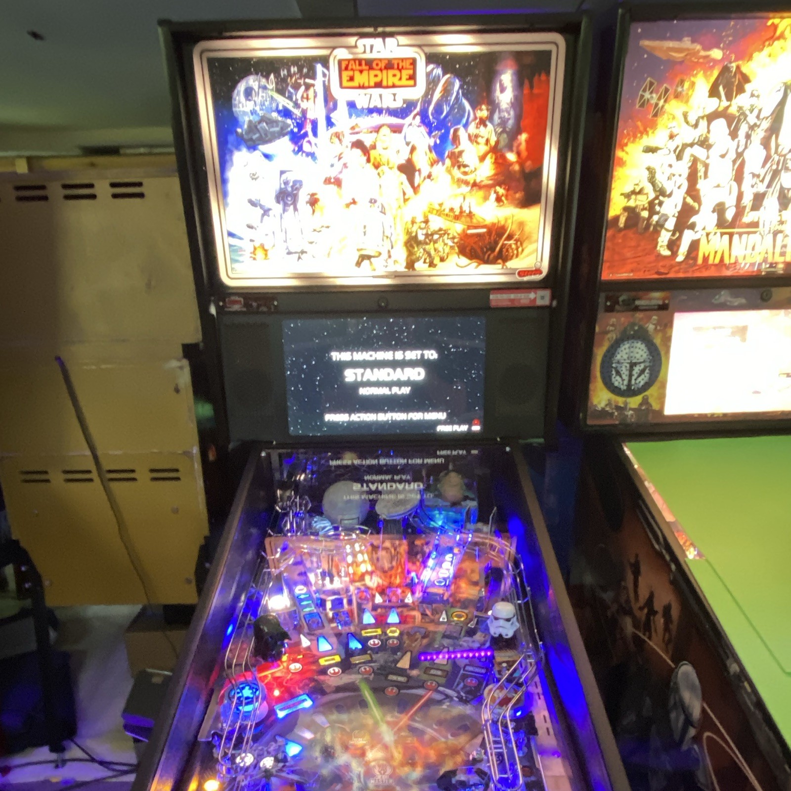 Stern Star Wars: Fall of the Empire Pinball Machine – Premium – dialed in!!