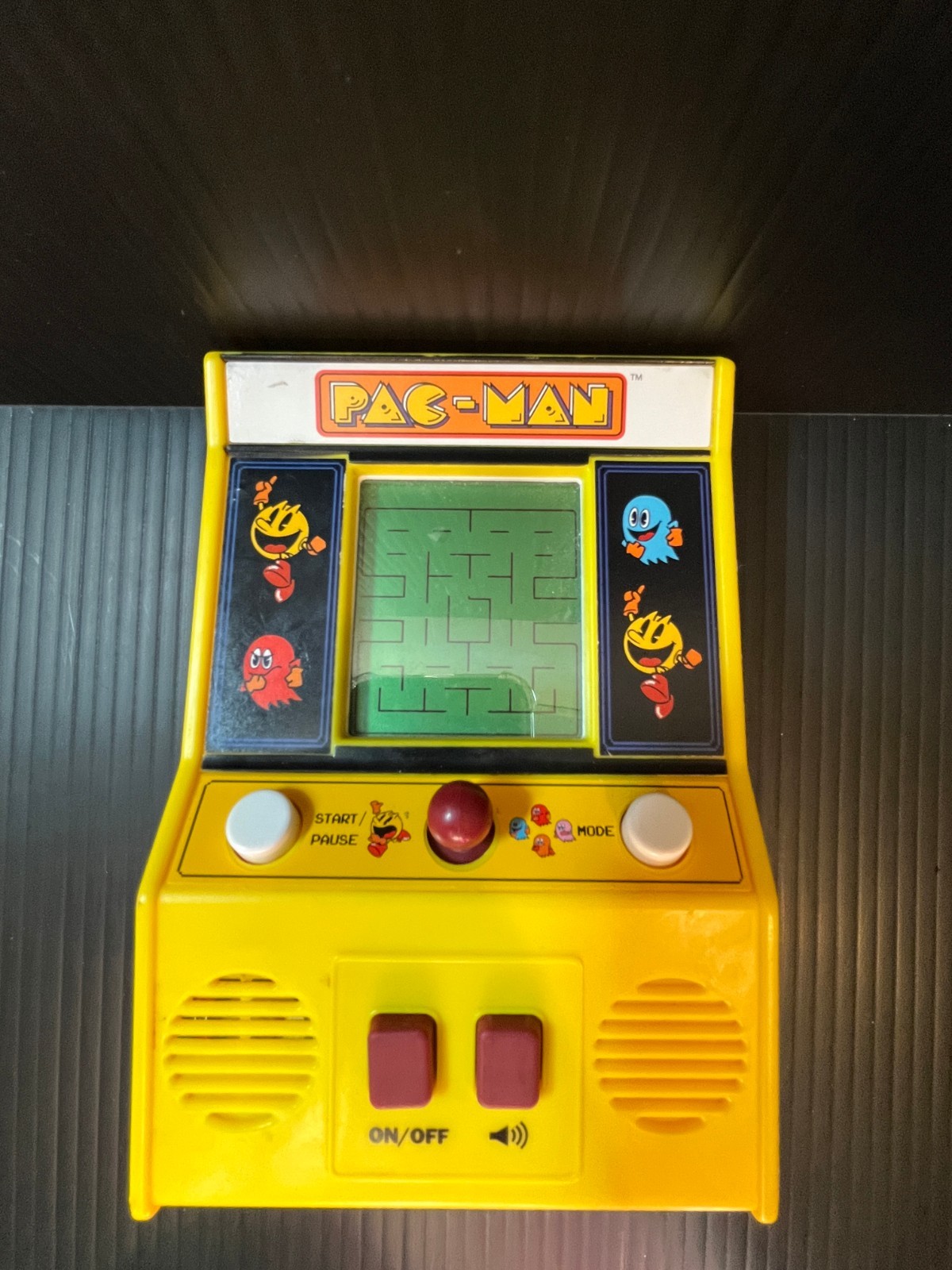 Pac-Man Handheld Mini Arcade Game. Bandai Namco Basic Fun Item #09521. Tested!