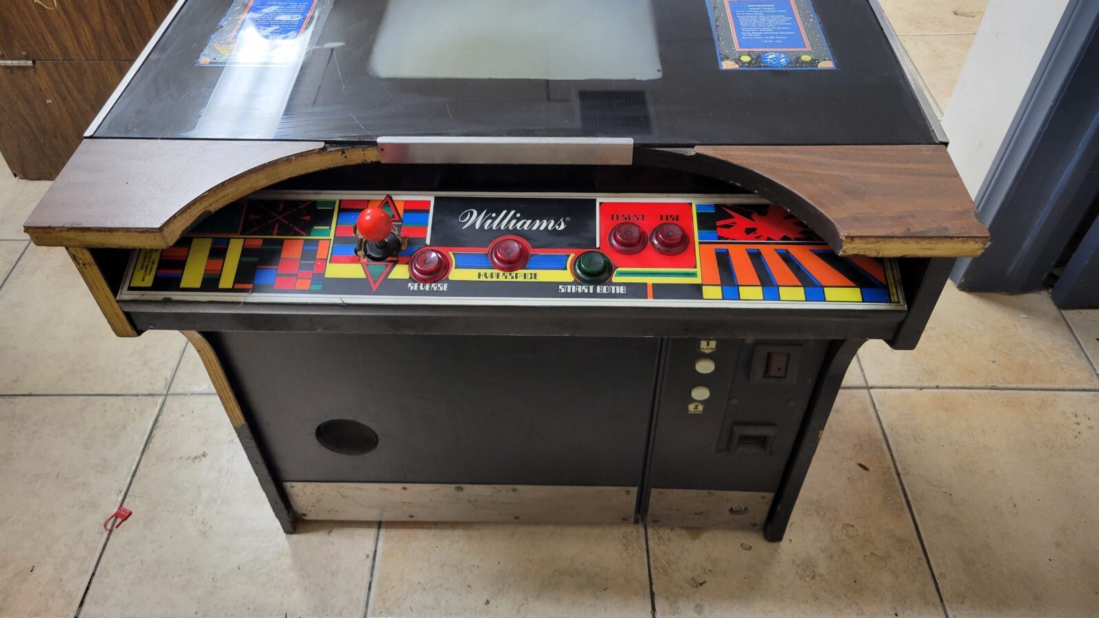 Defender arcade game table. Working good.