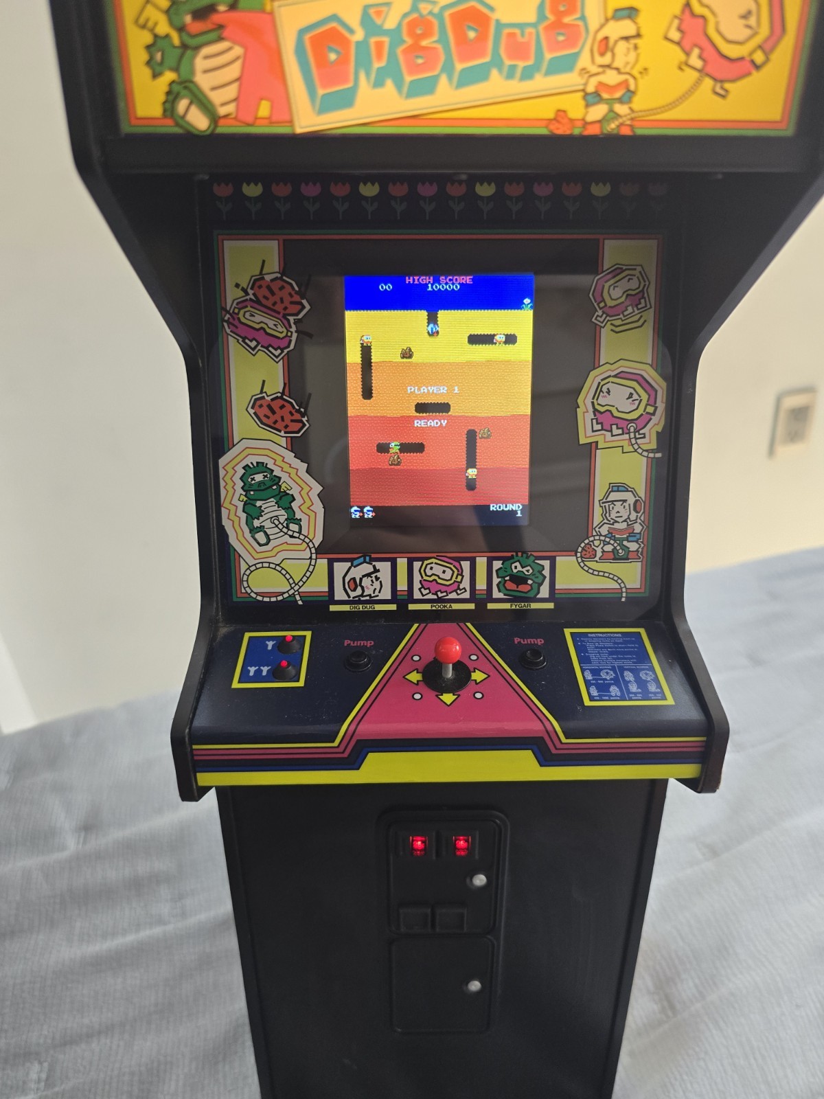 NUMSKULL QUARTER ARCADES DIG DUG COLLECTOR’S EDITION MINI ARCADE 1/4