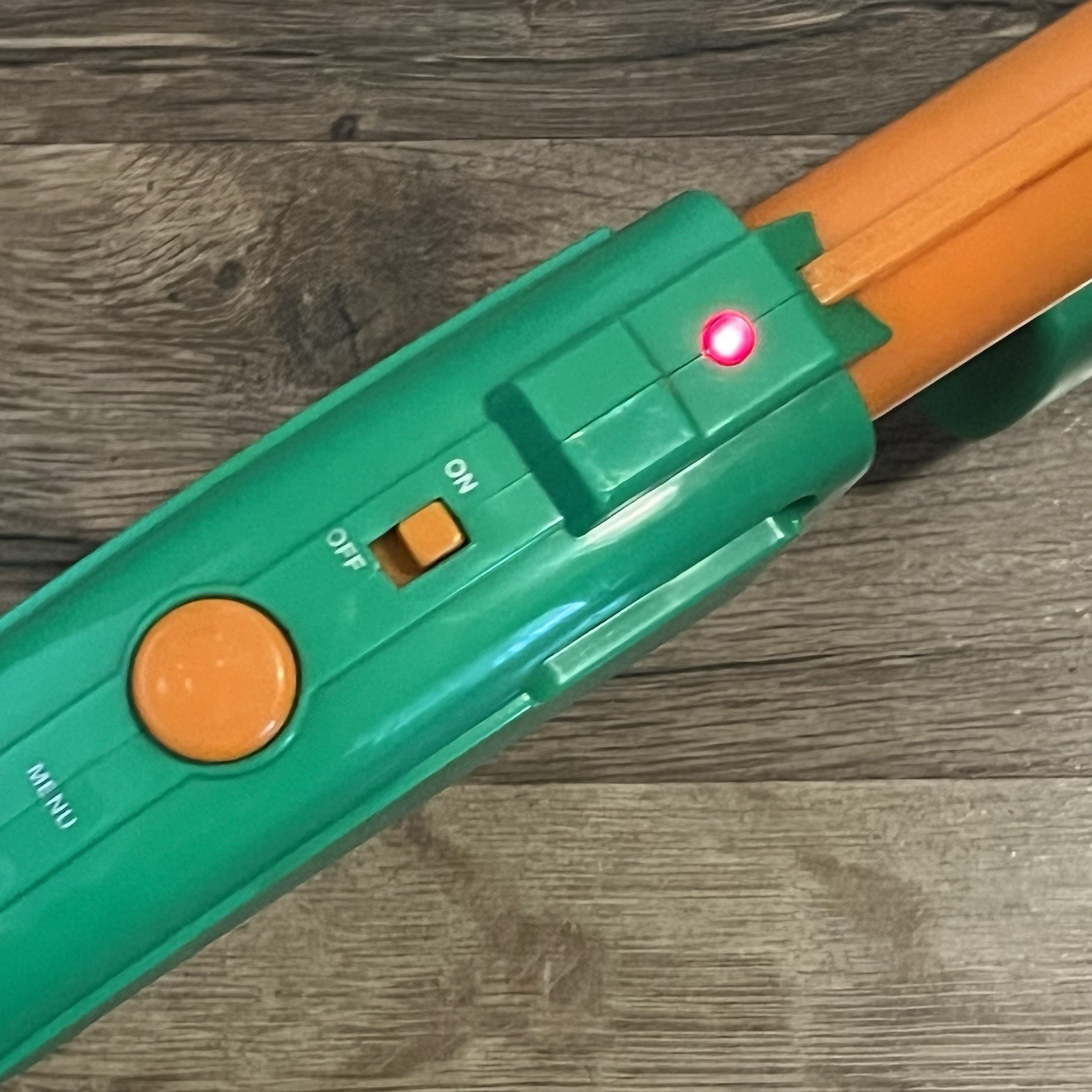 Jakks Big Buck Hunter Pro Plug and Play Arcade Game Gun Only No Sensor Working