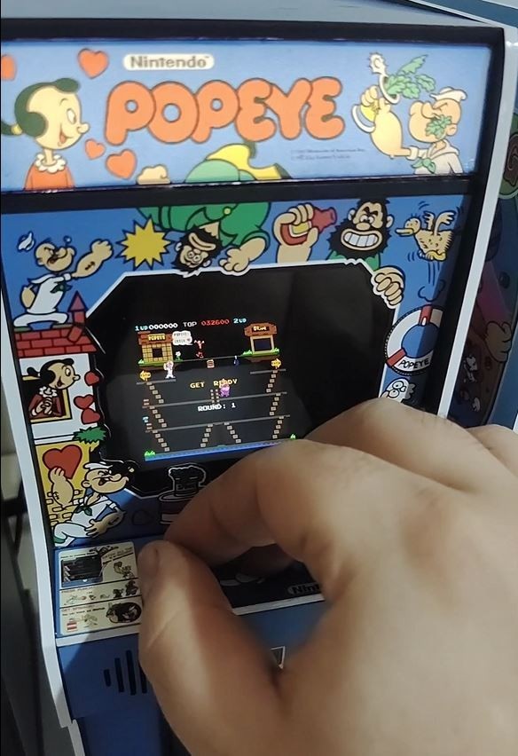 Popeye 1/6 scale mini working arcade cabinet (Playscale, New Wave Toys).