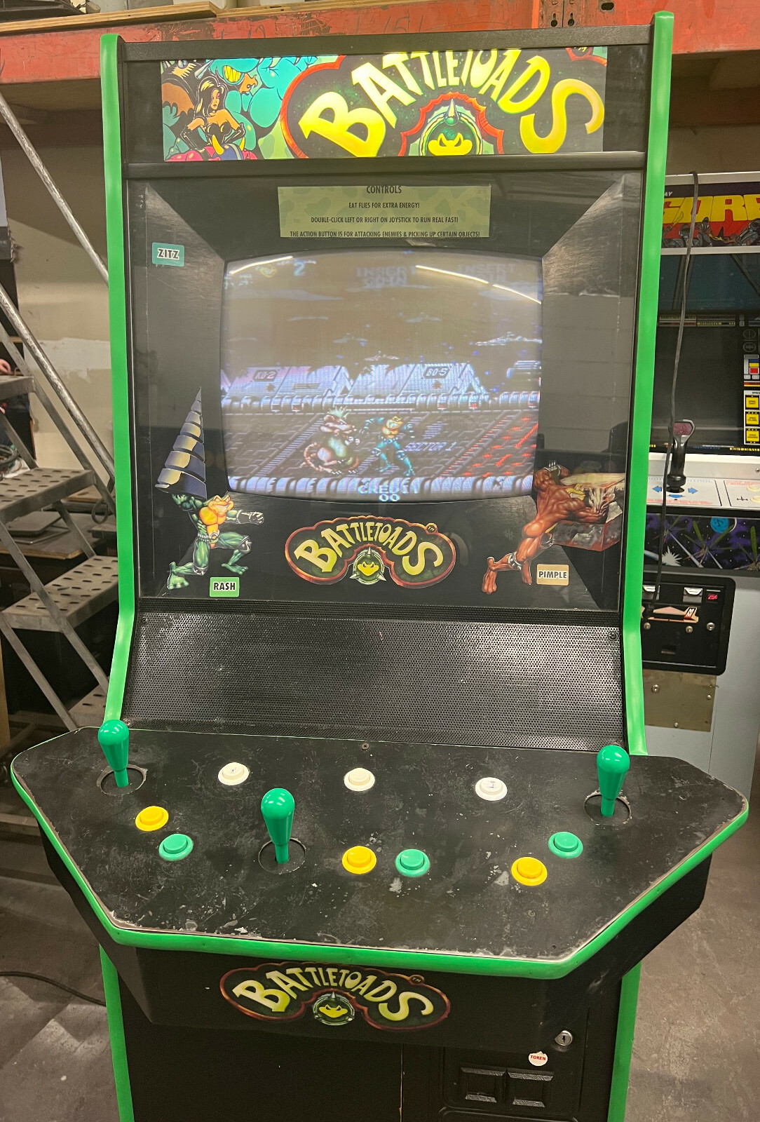 BATTLETOADS ARCADE MACHINE by RARE COIN GAMES INC 1994