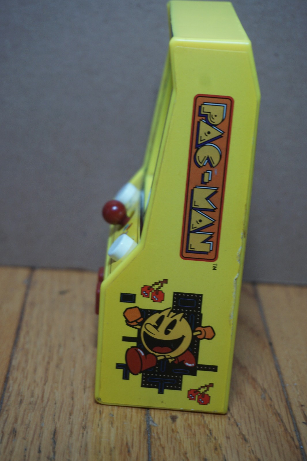 Pac-Man Mini Arcade Classic Retro Handheld Electronic Game by Basic Fun Tested